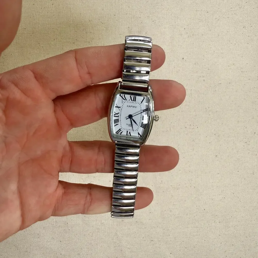 Y2K Silver Roman Numeral Quartz Watch Vintage Style Unisex 8.5